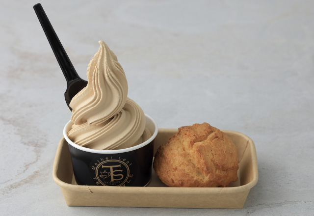 自家製ロイヤルミルクティーソフトクリーム